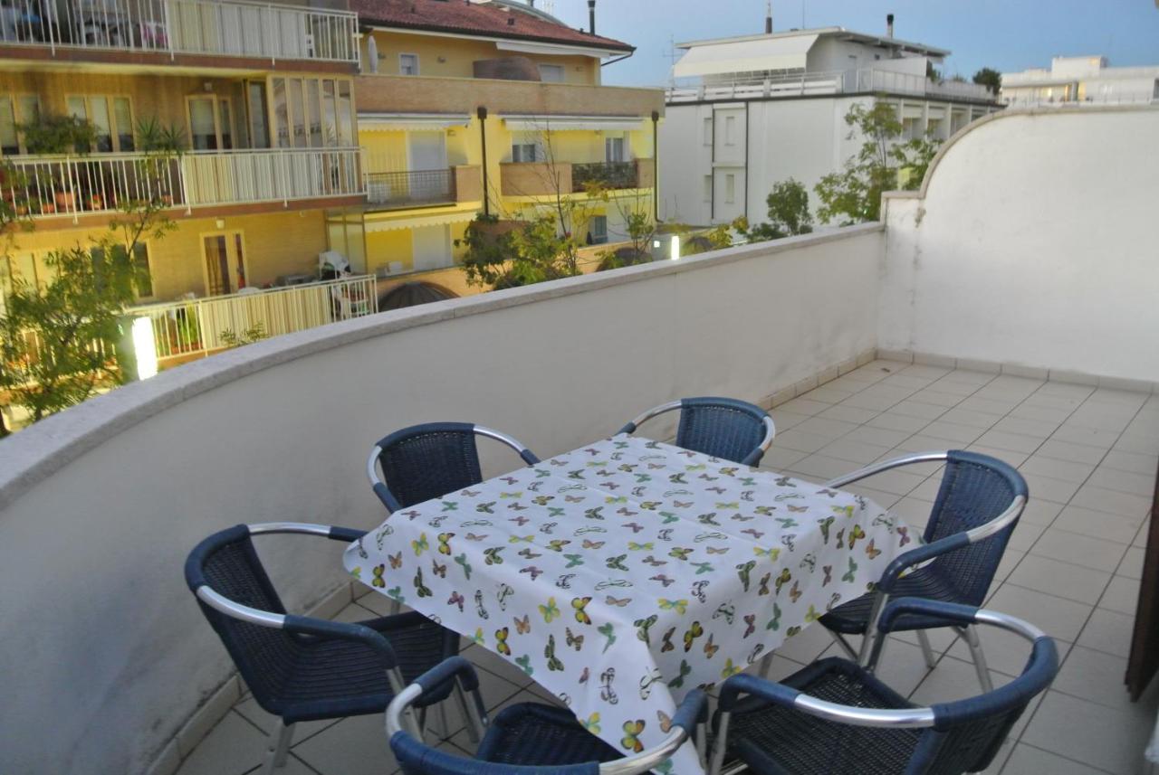 Condominio Maria Lignano Sabbiadoro Zewnętrze zdjęcie