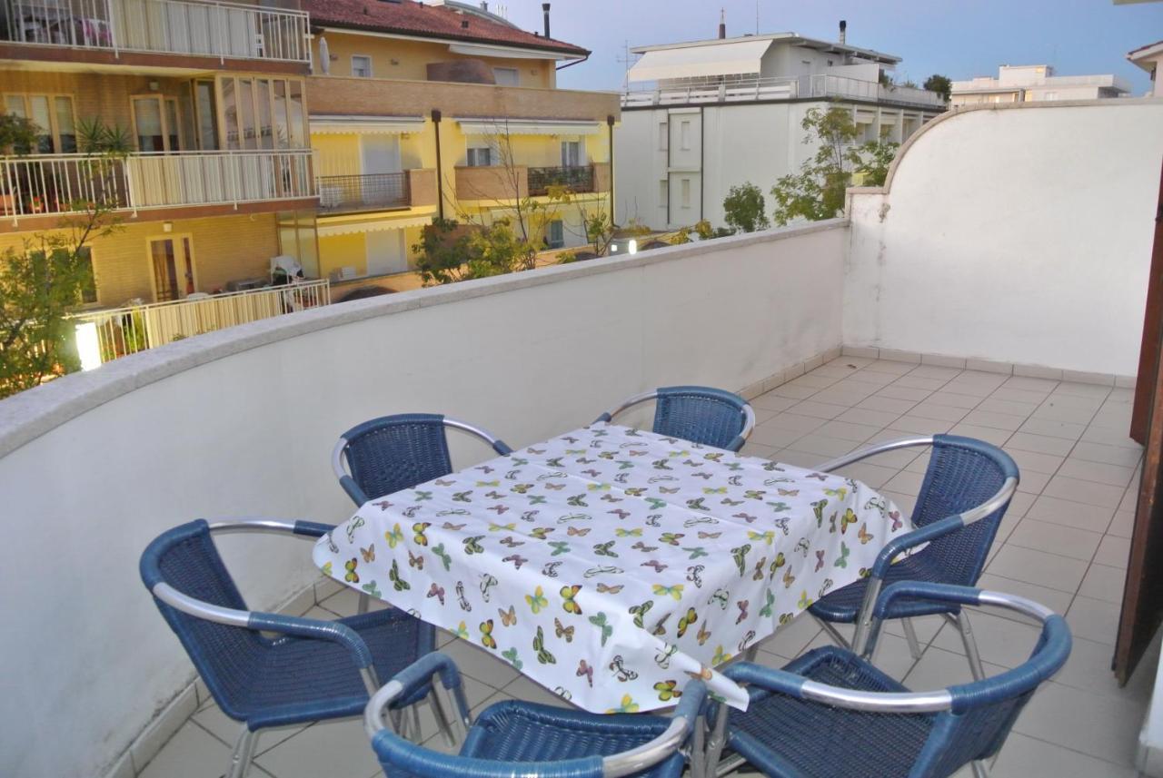 Condominio Maria Lignano Sabbiadoro Zewnętrze zdjęcie